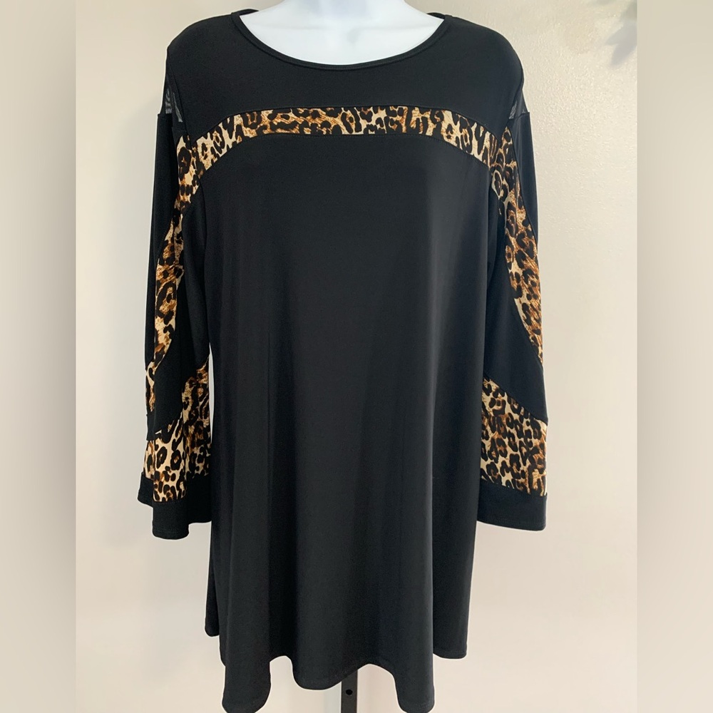 NWT Sea & Anchor Black Top with Animal Print Accents